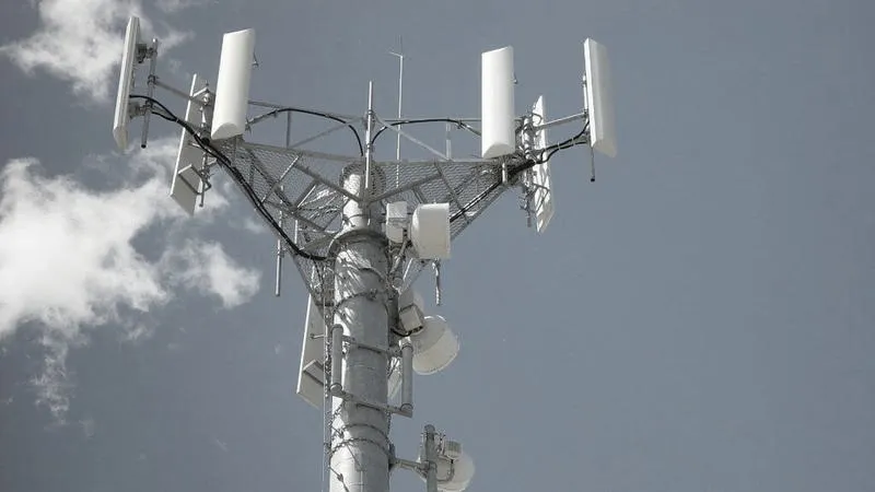 Anteny 5G w praktyce: czym różnią się od 4G i jak wyglądają?