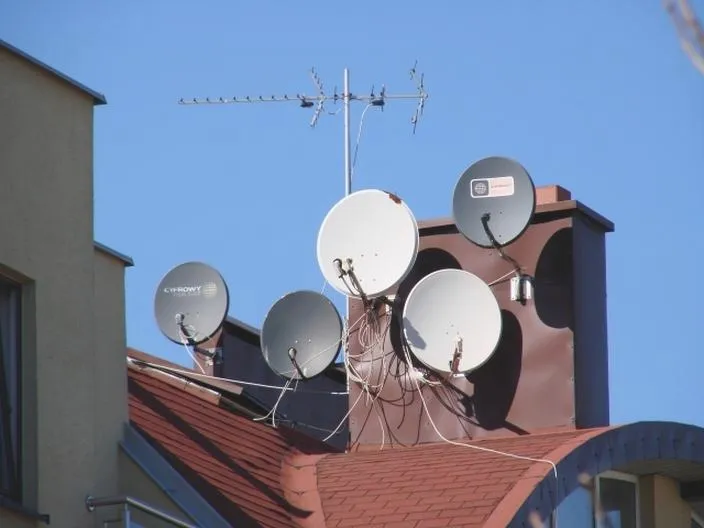 Ile kosztuje antena satelitarna? Odkryj zaskakujące ceny i różnice w ofertach!